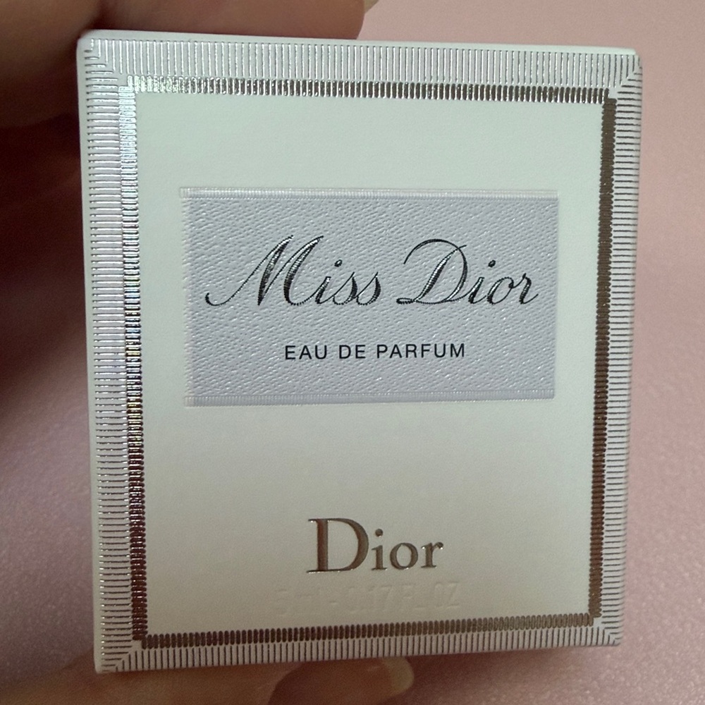 Miss Dior 0.17 new with box authentic - Picture 4 of 4